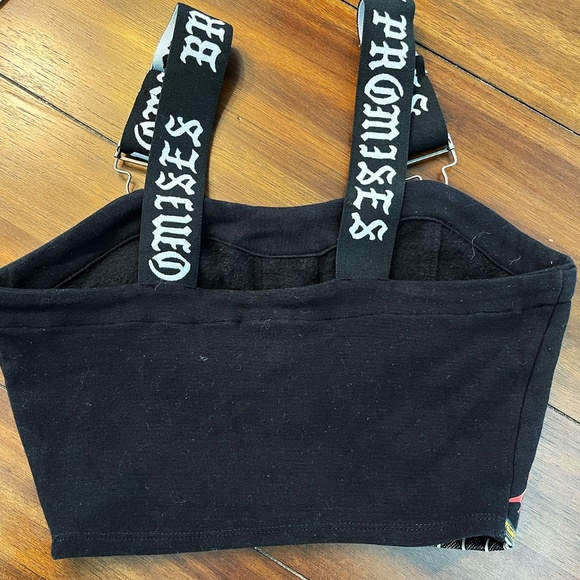 Broken Promises Road Black Front Snap Crop Tank Top Brand New w/Tags Sz S - Picture 2 of 8